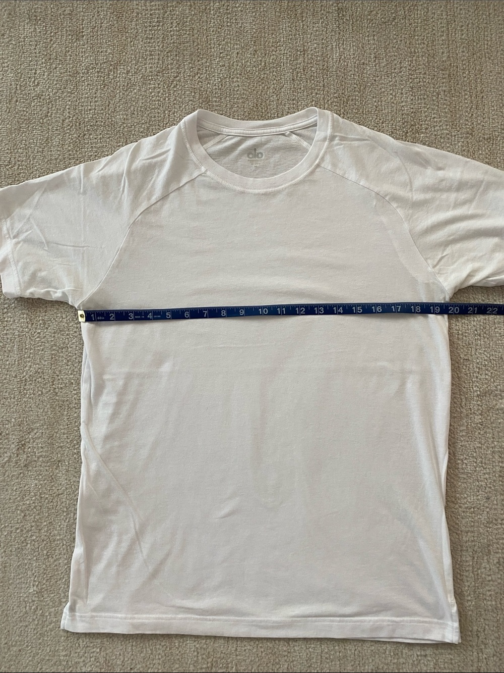 Alo Triumph Raglan Tee - Picture 11 of 12